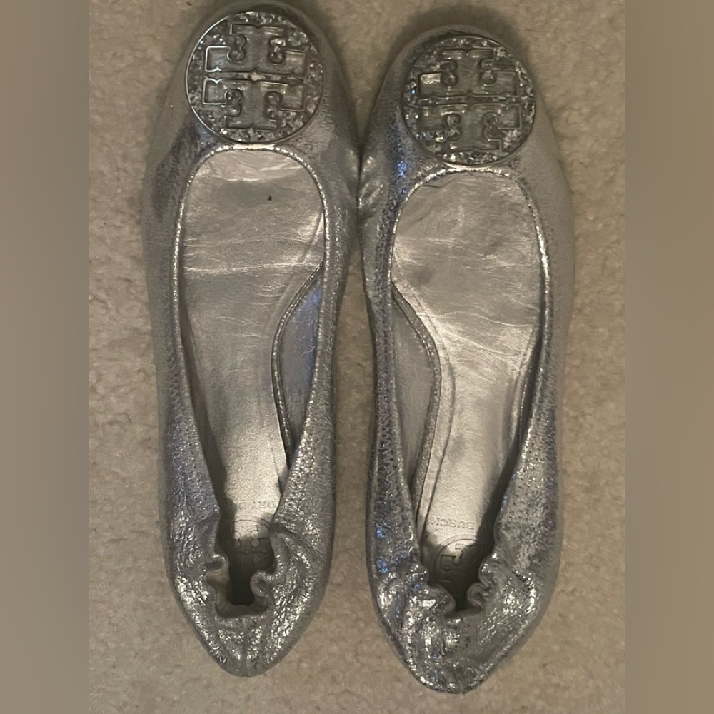Tory Burch ballet silver flats with large glitter emblem